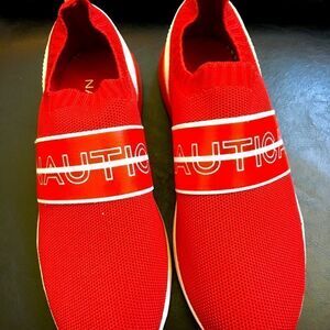 NWOT Náutica Red Slip On Casuals